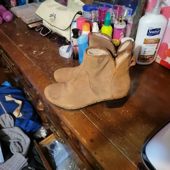High heels boots